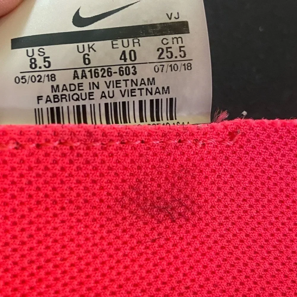 Nike Legend React Women Running Gym Shoes Lava Red AA1626-603 Size 8.5 U S